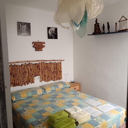 Mari, Comparto El Piso Apartment บลาเนส ภายนอก รูปภาพ